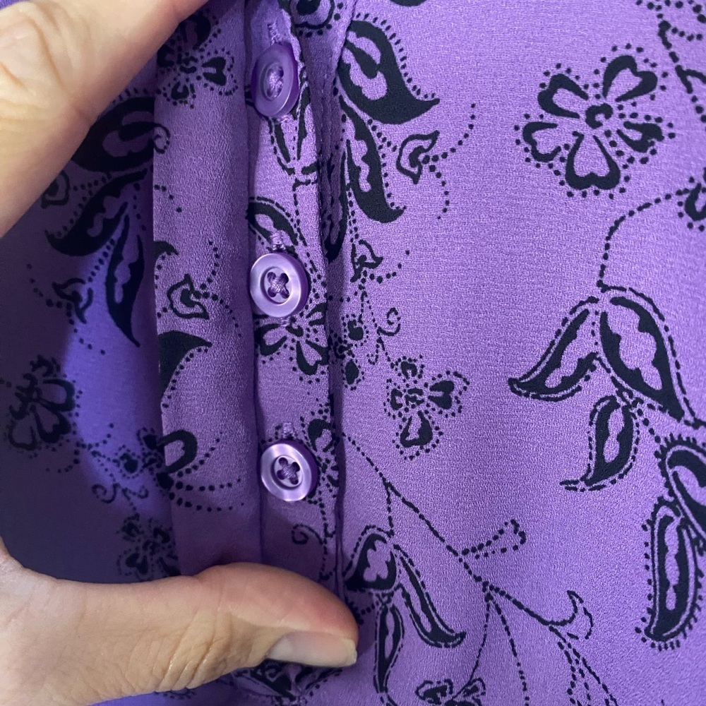 Torrid Harper Floral Purple V Neck Buttons Short Sleeve Top Blouse Ruffles XXL 2 - Picture 6 of 16